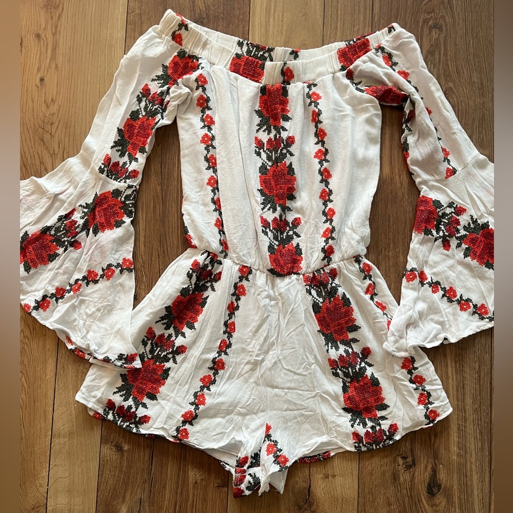 Floral Embroidered One Piece Long sleeve Romper US 0/XS